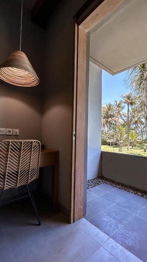Umadewi Surf & Retreat Otel Pulukan Dış mekan fotoğraf