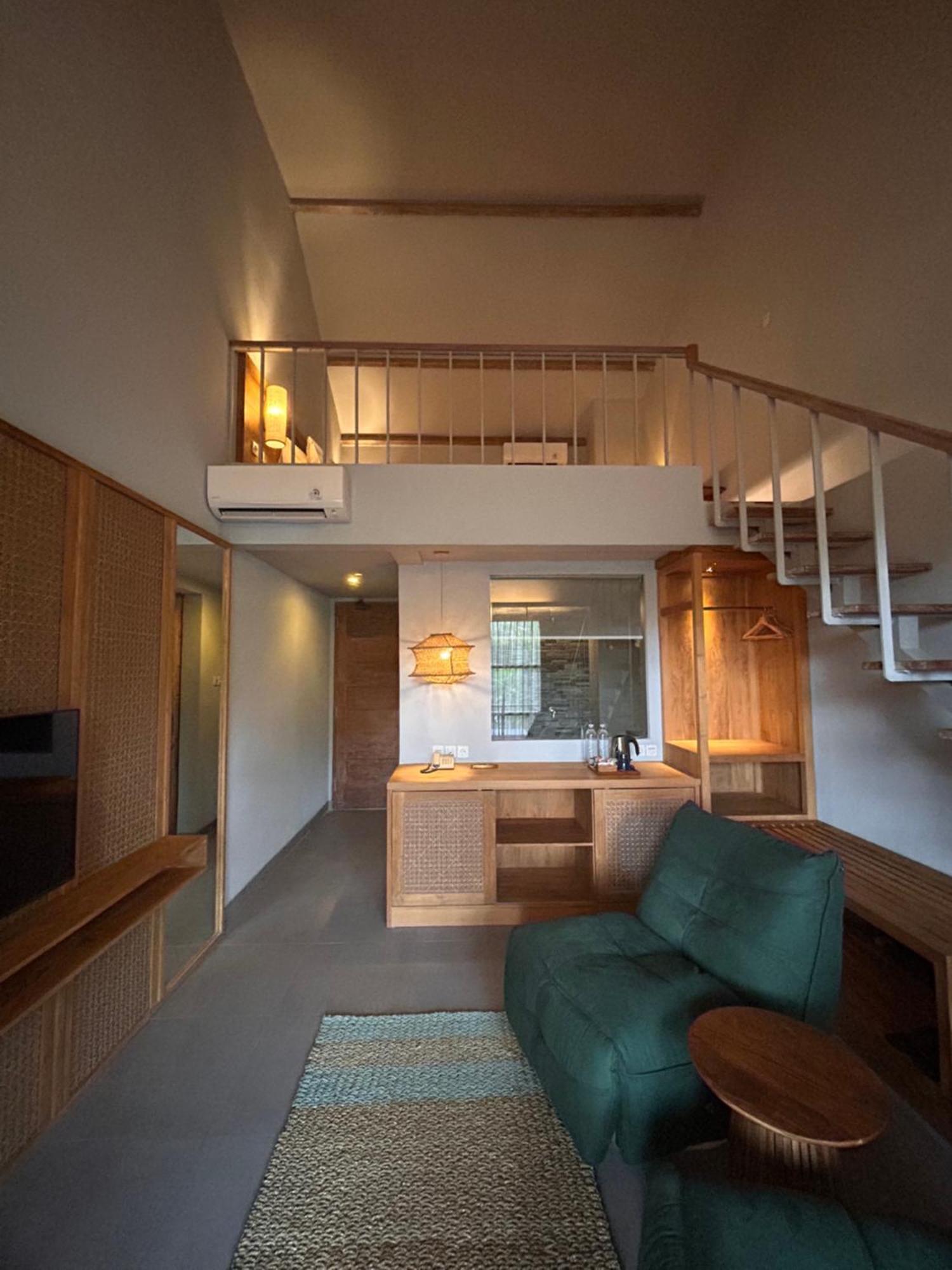 Umadewi Surf & Retreat Otel Pulukan Dış mekan fotoğraf