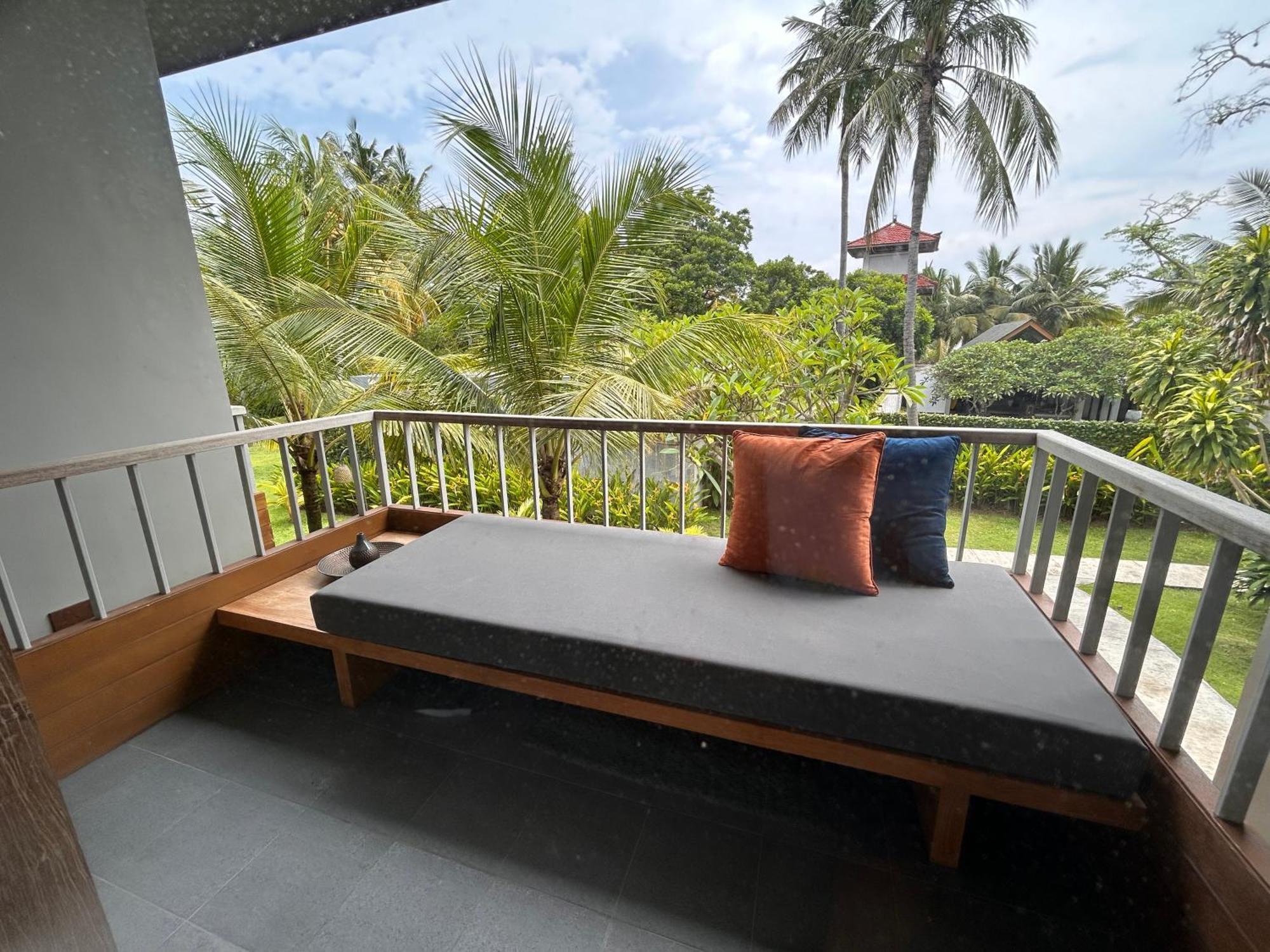 Umadewi Surf & Retreat Otel Pulukan Dış mekan fotoğraf