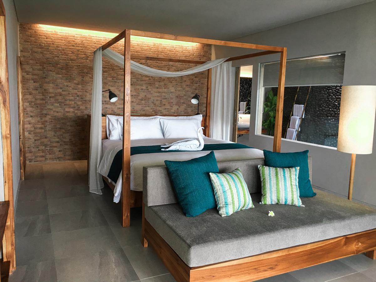 Umadewi Surf & Retreat Otel Pulukan Dış mekan fotoğraf