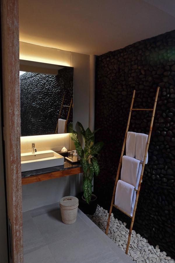 Umadewi Surf & Retreat Otel Pulukan Dış mekan fotoğraf